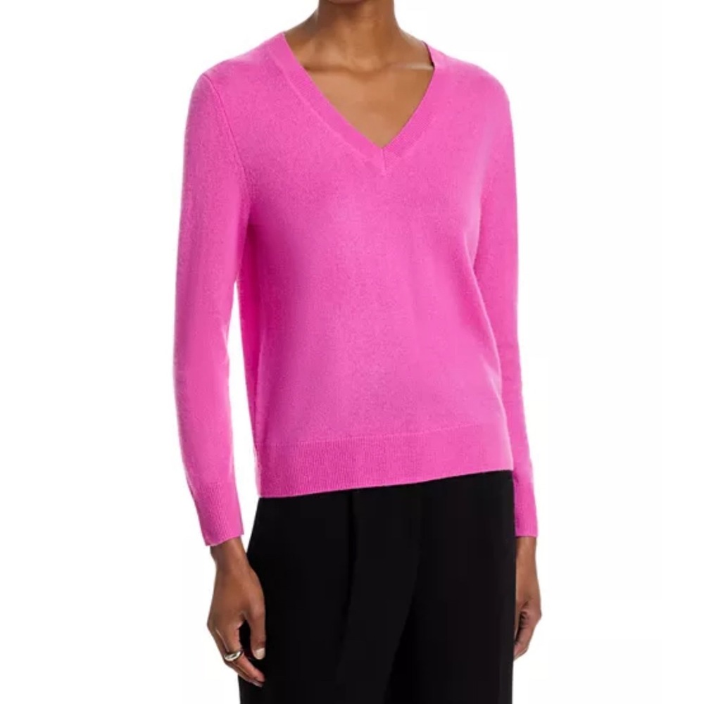 Bloomingdale's Cashmere Sweater Women's Medium FLAMINGO PINK color V-Neck Luxury